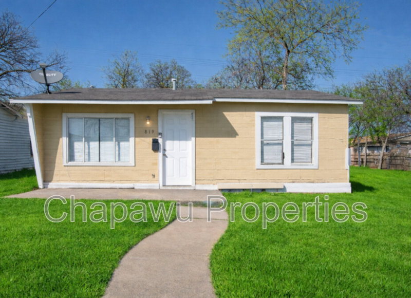 San Antonio House: 819 Larry