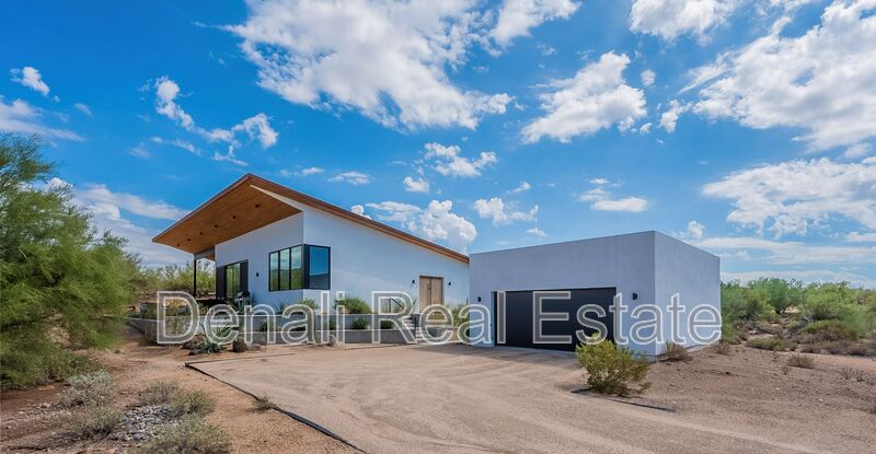 Cave Creek House: 35300 N. 48th Street