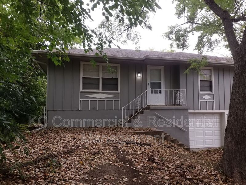 Oak Grove House: 218 SW 19th Street