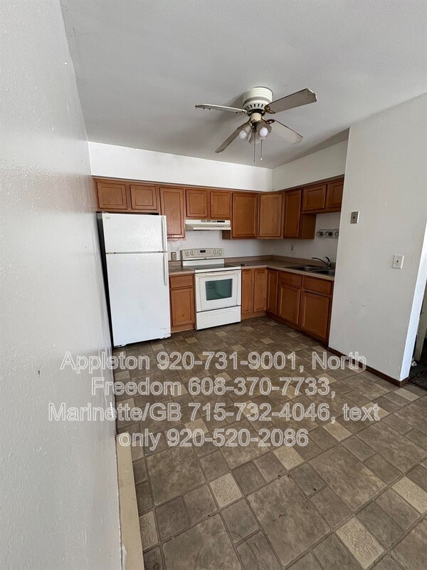 Marinette Condo: 10 Cottage Row 4