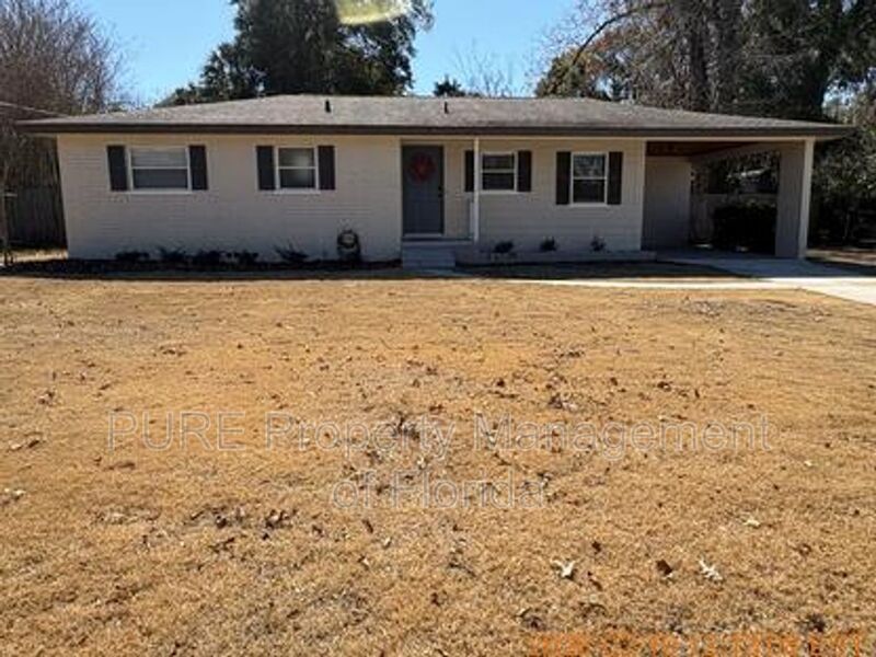 Ocala House: 1000 SE 28th Street