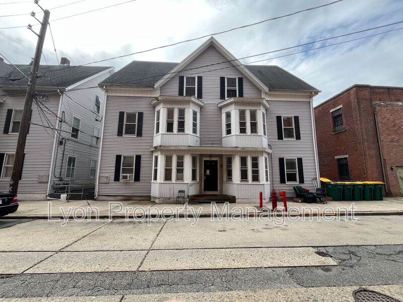 Woonsocket Condo: 31 Mechanic Avenue