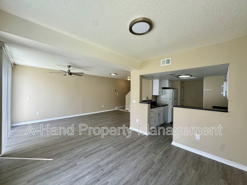 Davenport Condo: 522 Australian Way