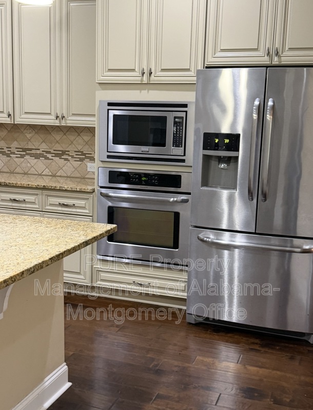 Wetumpka House: 170 Sherwood Trail
