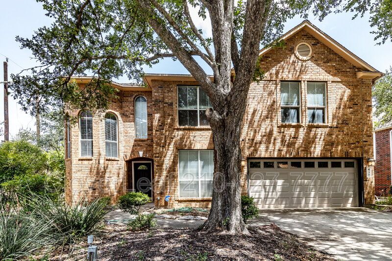 Universal City House: 417 Sunrise Canyon Dr