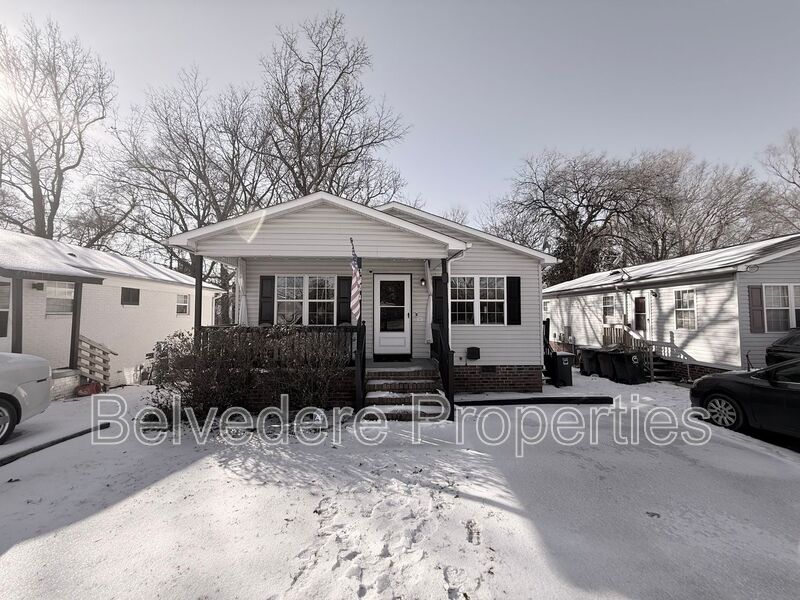 Greensboro House: 415 N Dudley St