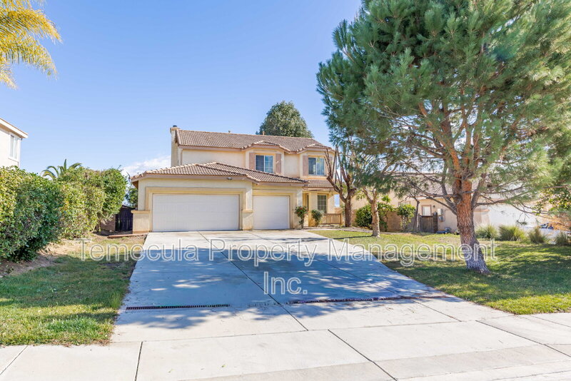 Menifee House: 28782 Vela Dr