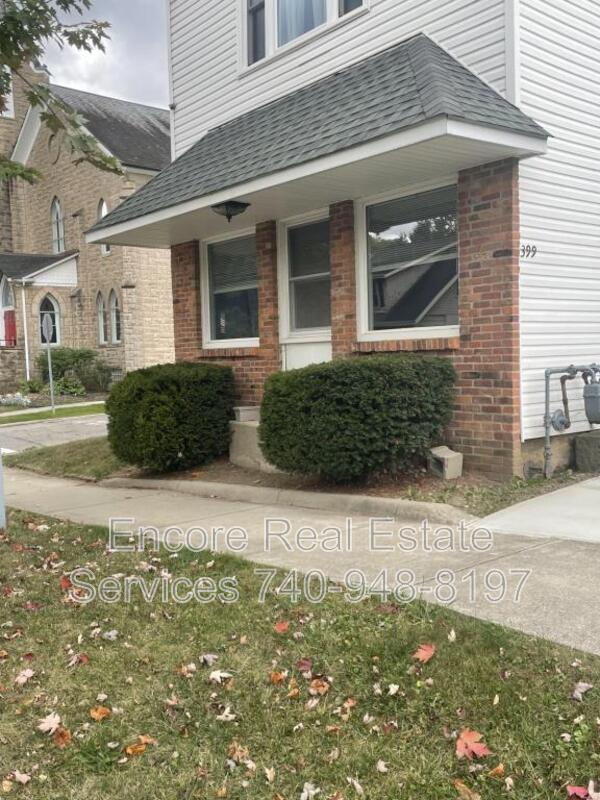 Pataskala Condo: 399 E Main St