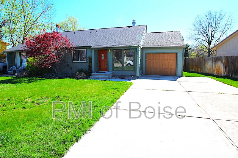 Boise House: 3357 S Williamsburg Way