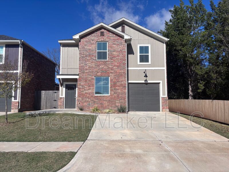 Norman House: 2819 Clifton Terrace