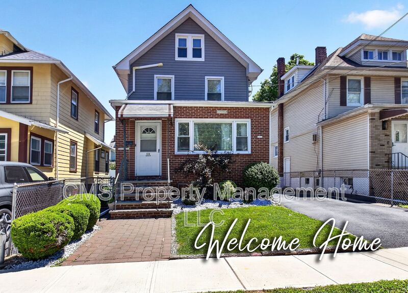 Roselle Park House: 139 Dalton St
