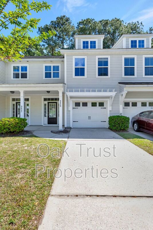 Summerville Townhome: 9620 Scarborough Ct