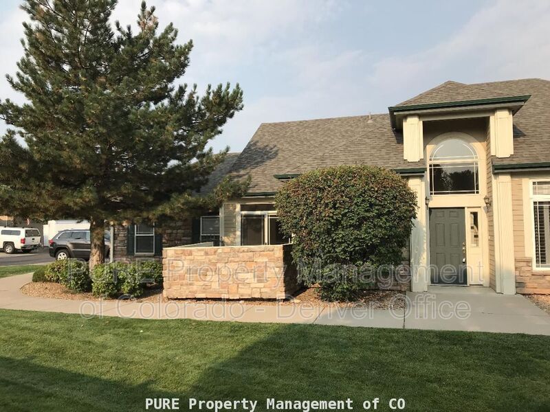Littleton Townhome: 9201 W Chatfield Pl
