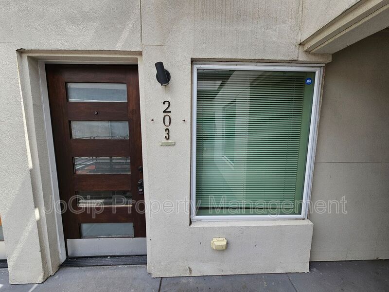 Dallas Condo: 4806 Virginia Ave