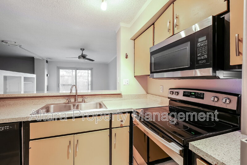 Denver Condo: 2880 S Locust St