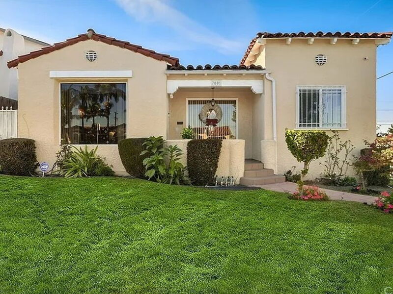 Los Angeles House: 7001 2nd Avenue