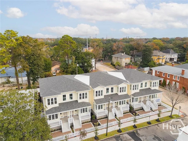 Savannah Condo: West 38th Street - 304