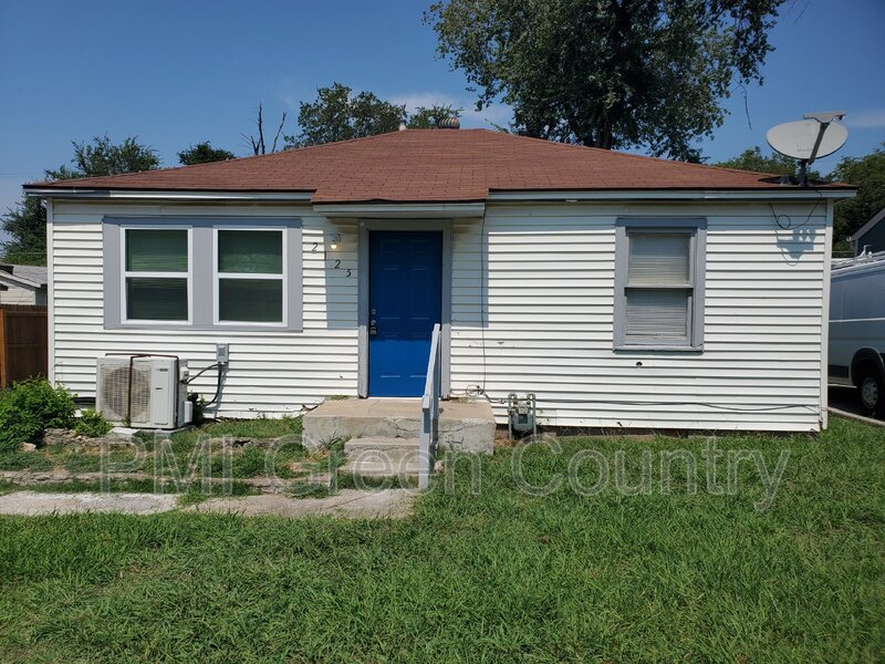 Tulsa House: 2125 E Seminole St