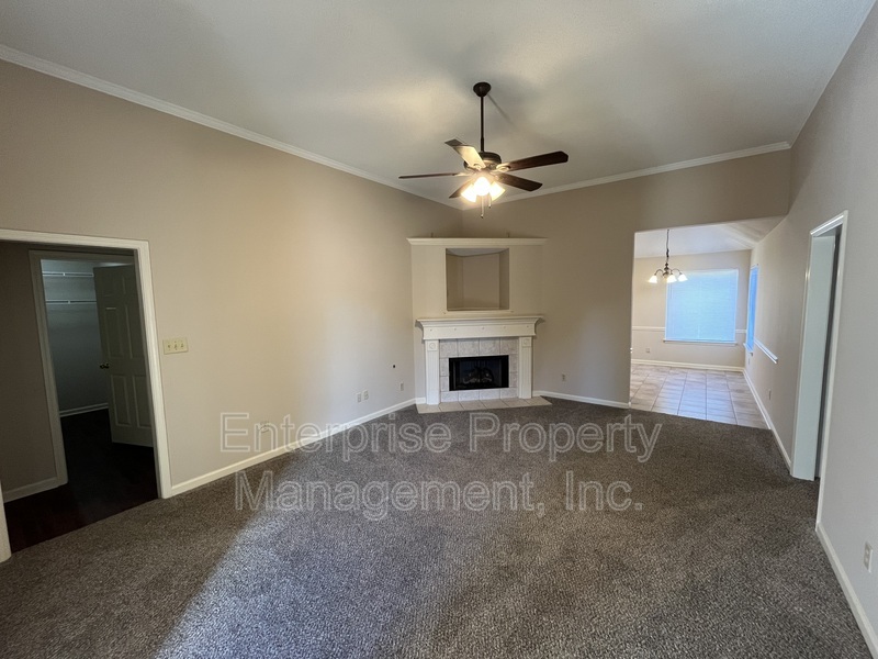 Photo 3 of 1330 Siskin Drive