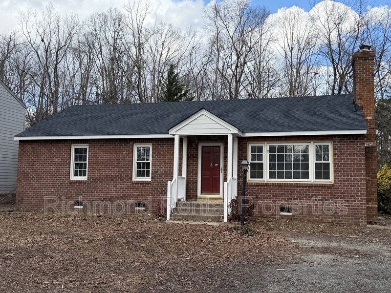 North Chesterfield House: 10100 Bayham Drive