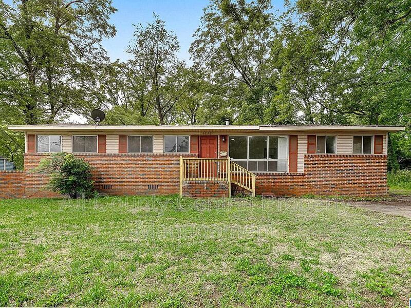 Birmingham House: 1232 Frisco St