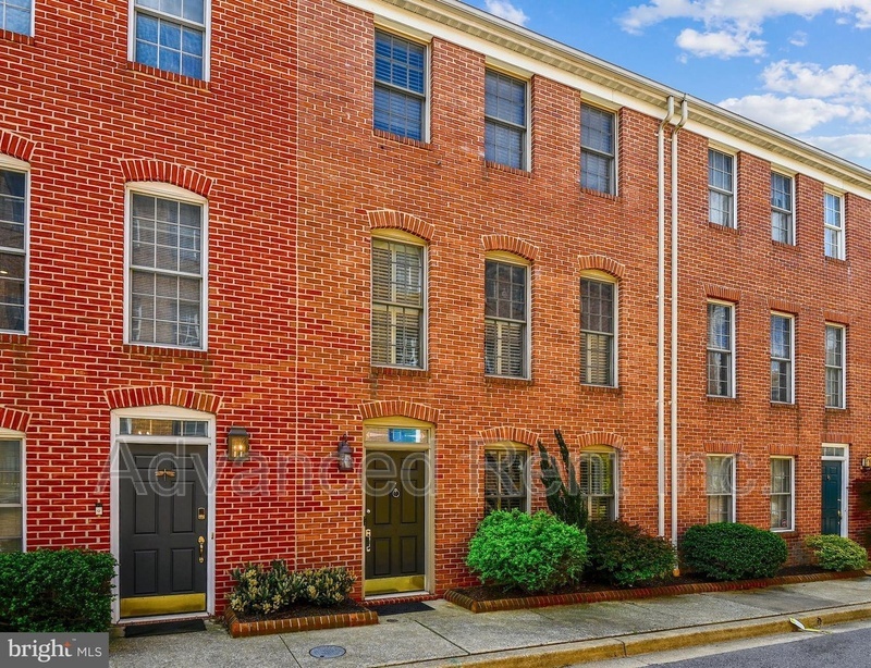 Baltimore Townhome: 11 W. Churchill Street