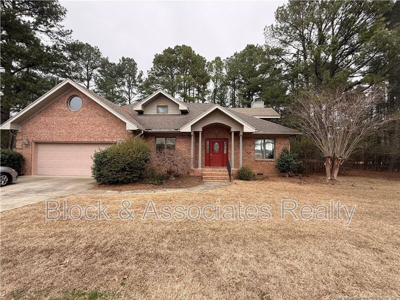 Vass House: 1165 Greenbriar Dr