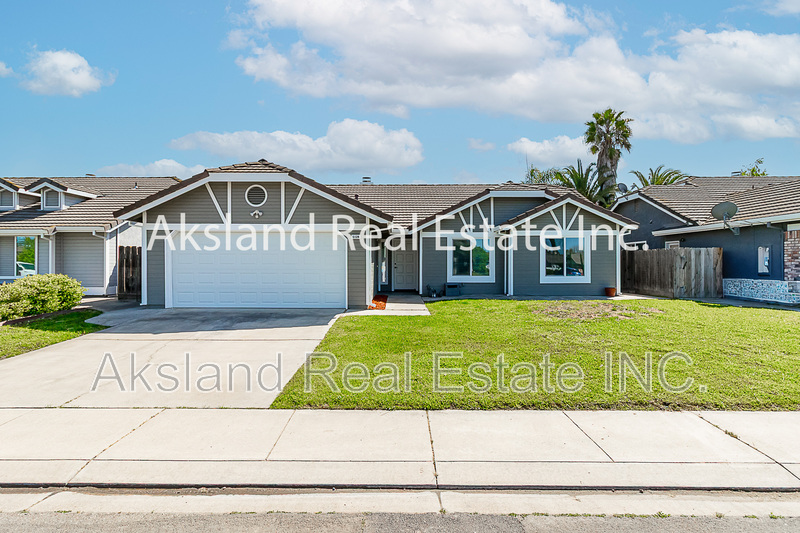 Salida House: 5124 Tewkesbury Way