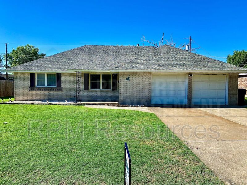 Oklahoma City House: 3024 SW 66th St