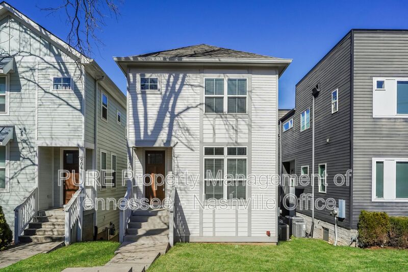 Nashville House: 906 Southside Place