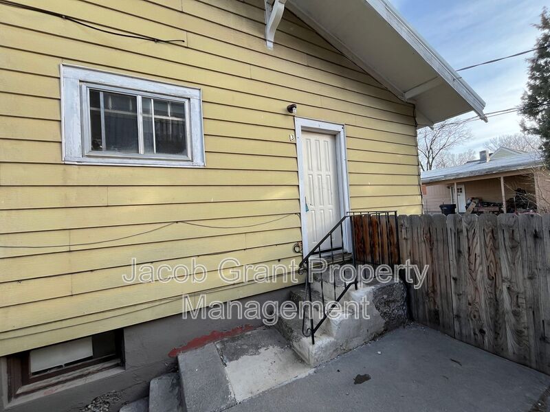 Idaho Falls House: 1298 Idaho Ave