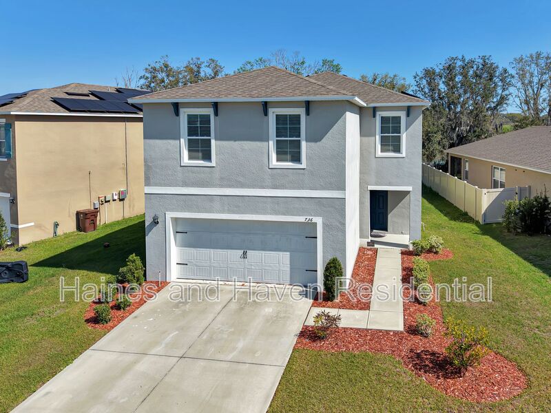 Davenport House: 736 Brooklet Dr