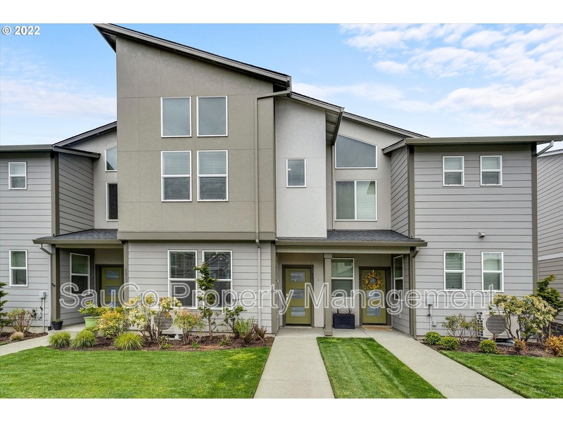Hillsboro House: 8037 SE Engelmann Street