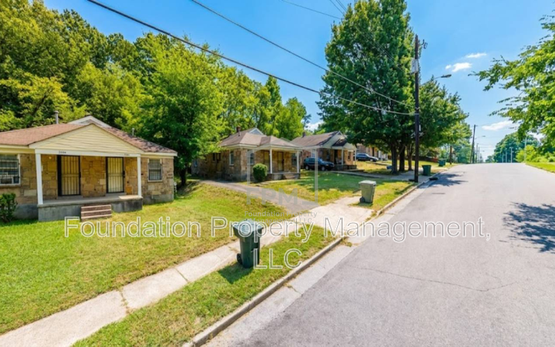 Memphis House: 2317 East Warren Street