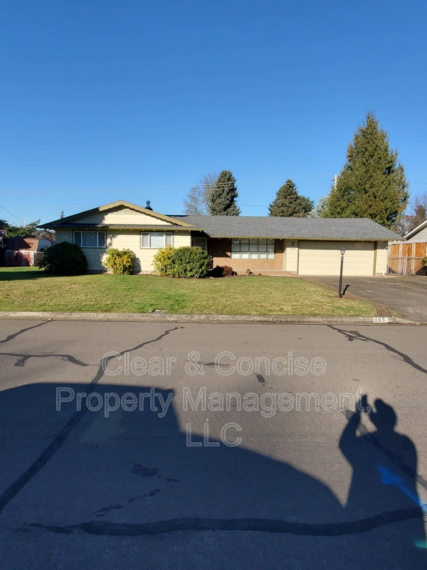 Eugene House: 265 Blackfoot Avenue