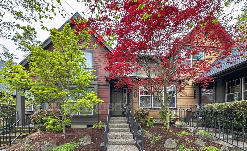 Hillsboro House: 7399 Northeast Stonewater Street