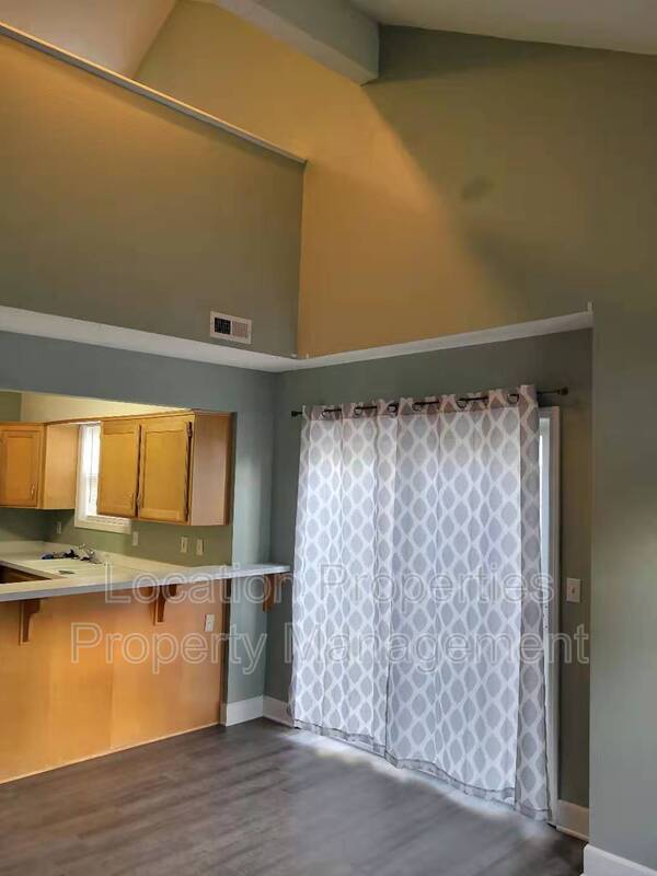 2517 Morningside Drive - 1, Lawrence, Kansas rental photo 11 of 17