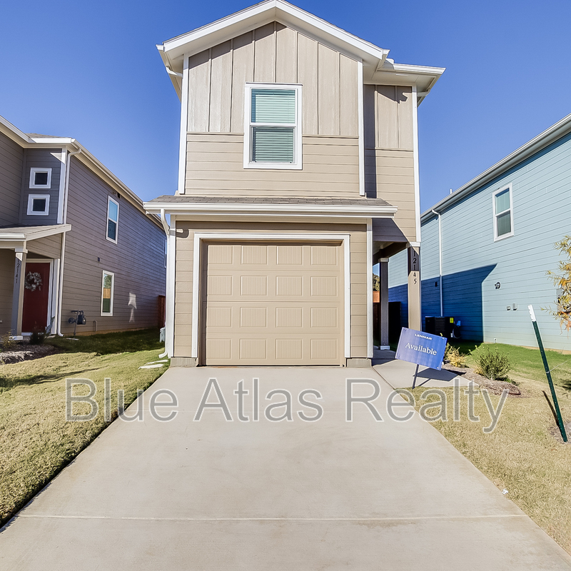 Providence Village House: 12145 Falabella Drive