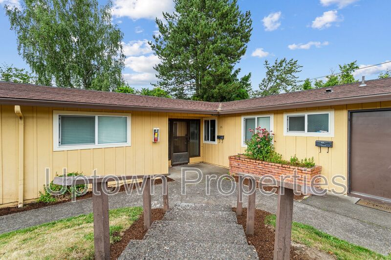 Beaverton House: 6970 SW King Blvd