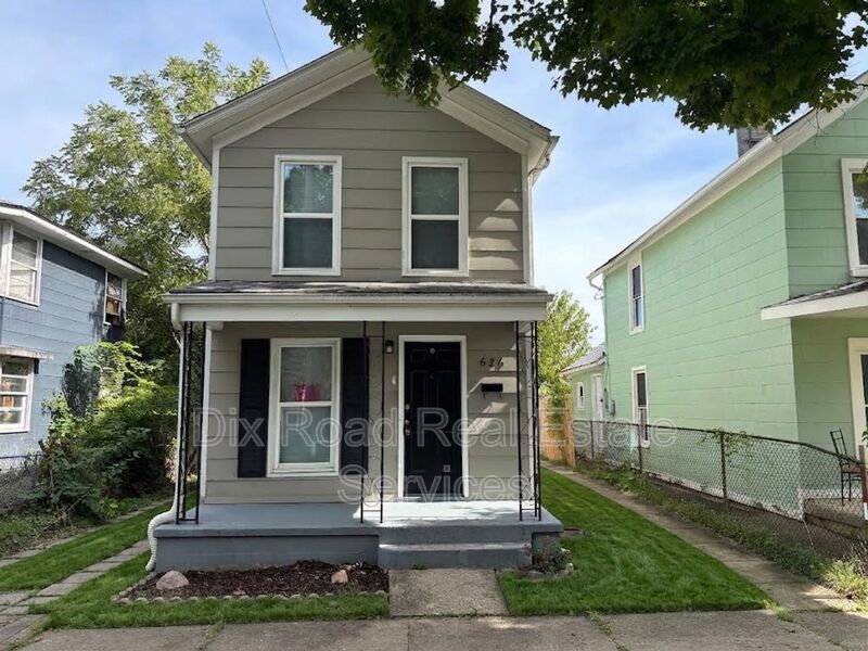 Hamilton House: 626 Ross Avenue