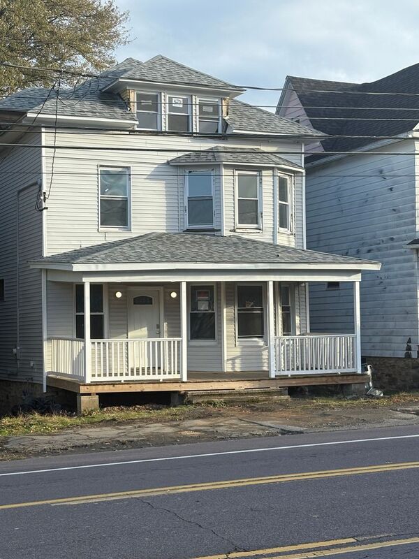 Scranton House: 415 S Main Avenue