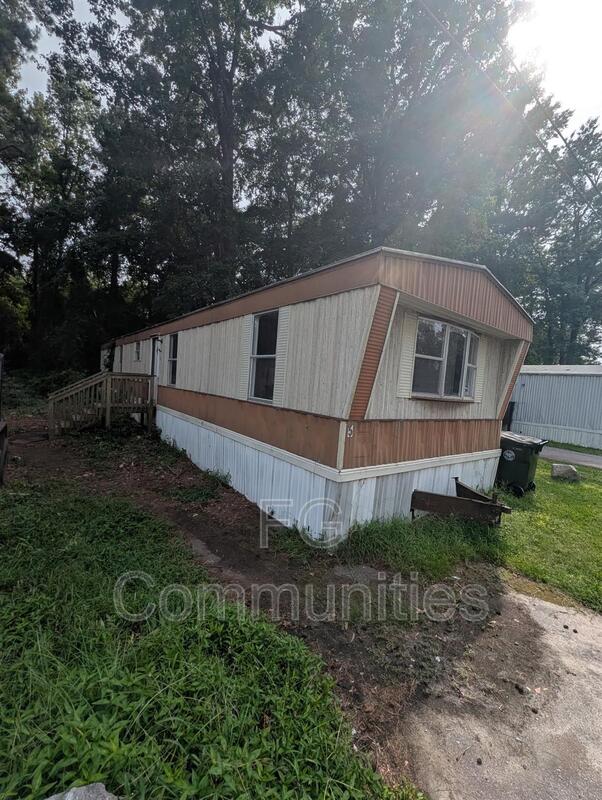 Goldsboro House: 1904 N William St Lot 5