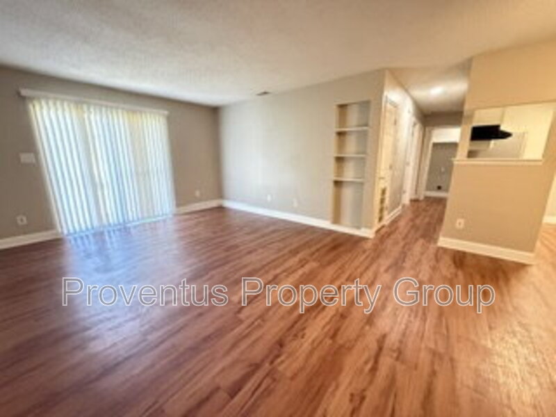 Pensacola Condo: 500 N Crow Rd