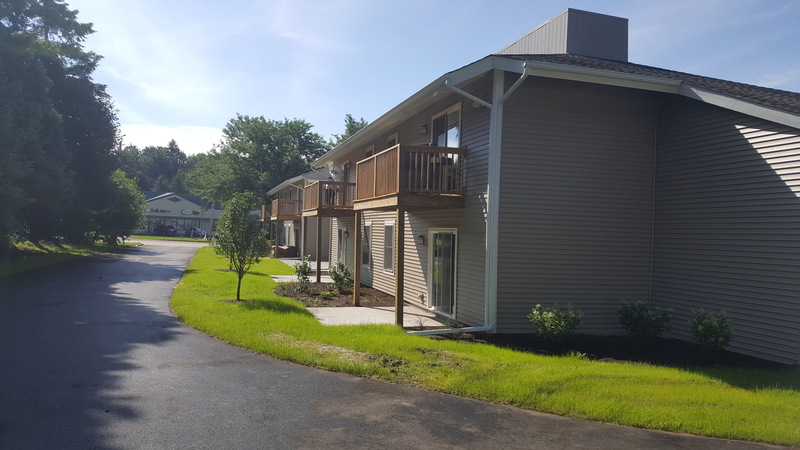 East Dundee Condo: 201 Penny Ave