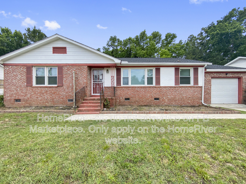 North Charleston House: 3273 Dublin Rd