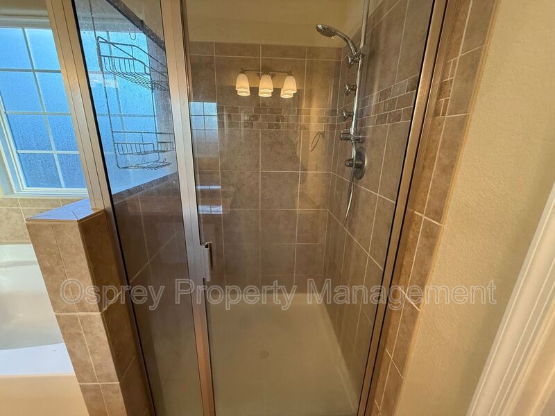 Modern 4BR Norfolk Home with Open Layout "ASK ABOUT OUR ZERO DEPOSIT" - Photo 5