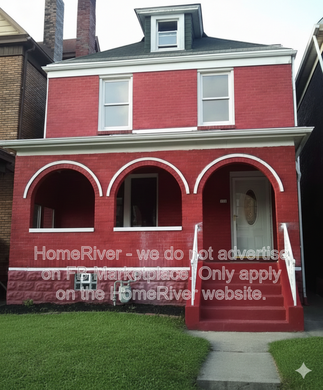 East Pittsburgh House: 611 Sunnyside Ave