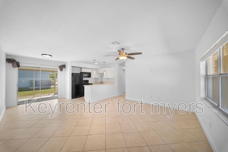 Fort Myers House: 13403 Pine Needle Ln