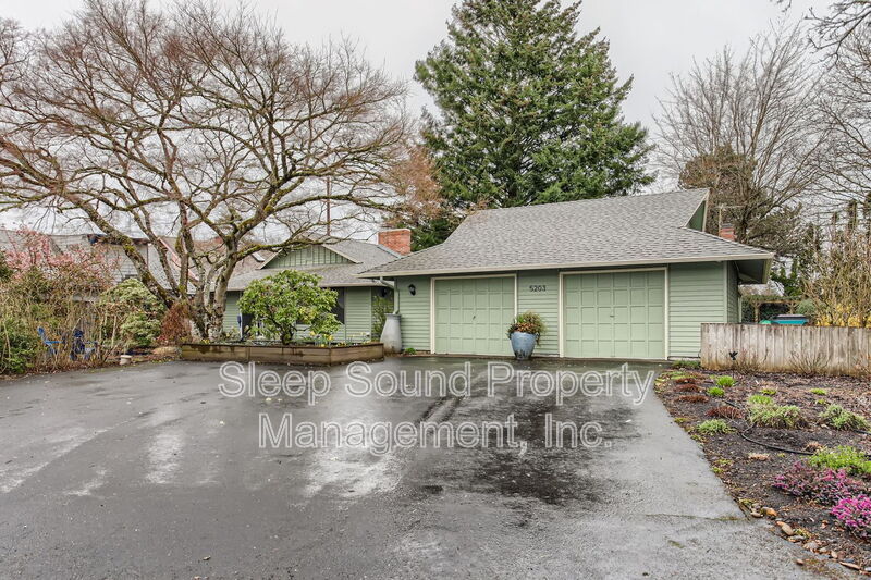 Vancouver Condo: 5203 Ogden Ct