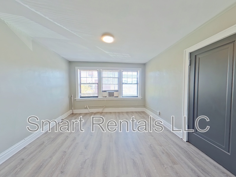 St. Louis Condo: 5618 South Grand Boulevard - 5